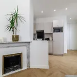 Modern 1 Bedroom 50m From Monaco *