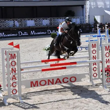 아파트 Beautiful 1 Bedroom 50M From Monaco 보솔레이