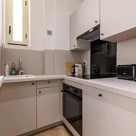 Modern 1 Bedroom 50m From Monaco